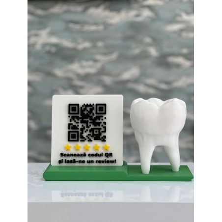 Figurina cu cod QR pentru recenzii